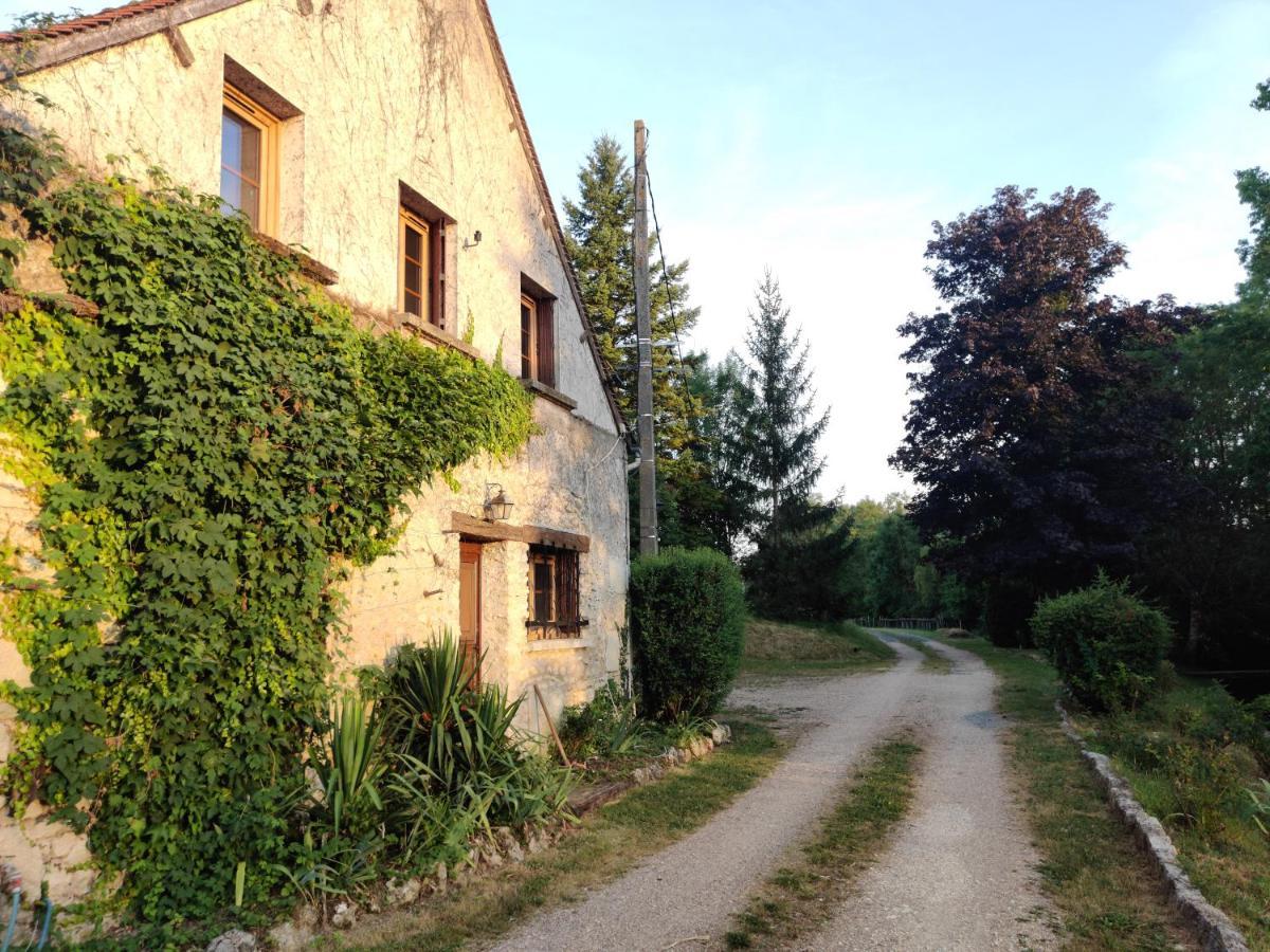 Holiday home Independante Au Calme Avec Parking Prive Souvigny-de-Touraine
